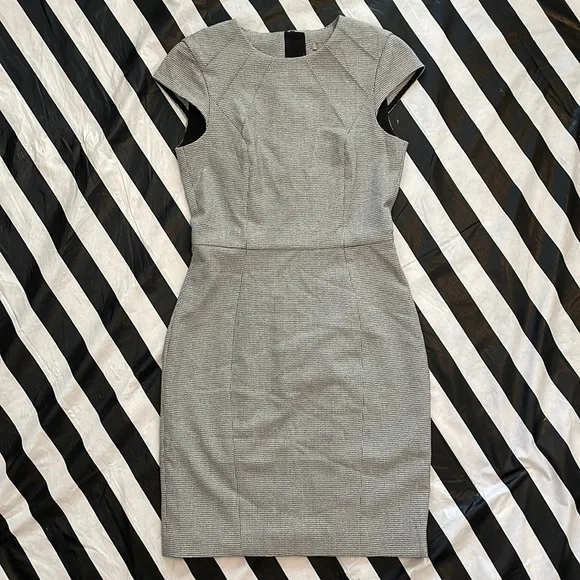 H&M | Dresses | Hm Sz 4 Houndstooth Cap Sleeve Knee Length Dress Nwt | Poshmark H&M | Dresses | Hm Sz 4 Houndstooth Cap Sleeve Knee Length Dress Nwt | Poshmark